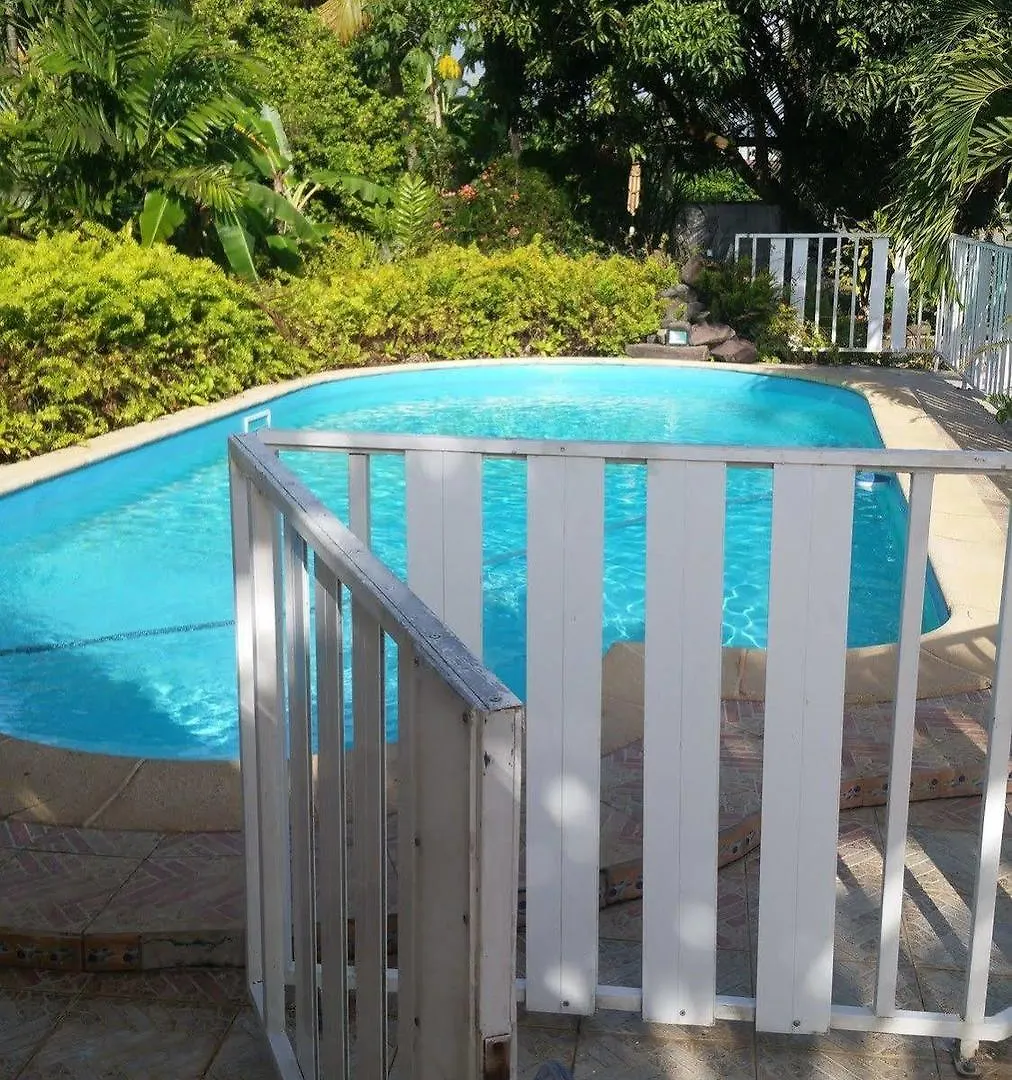 Hotel La Sainterosienne Sainte-Rose